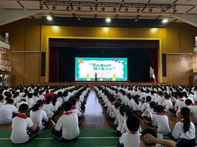 三鄉(xiāng)鎮(zhèn)開(kāi)展“ 禁毒伴成長(zhǎng)，青春不‘毒’行”禁毒宣傳教育活動(dòng)照片1.jpg