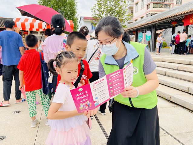 三鄉(xiāng)鎮(zhèn)開展“識(shí)毒防毒入民心，同心共建無毒墻”宣傳活動(dòng)圖片5.JPG
